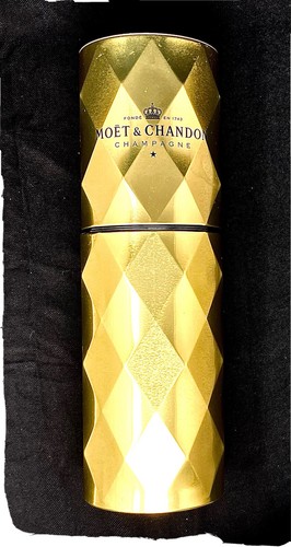 Gold moet chandon champagne - moet,
