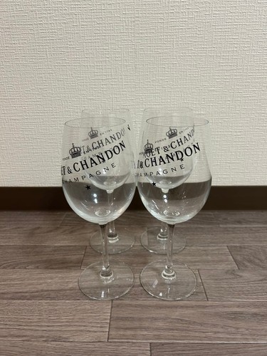 Moet chandon champagnewine - moet,