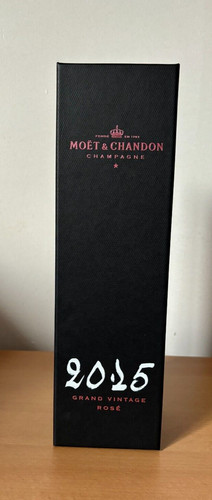 Moet chandon champagne - moet,